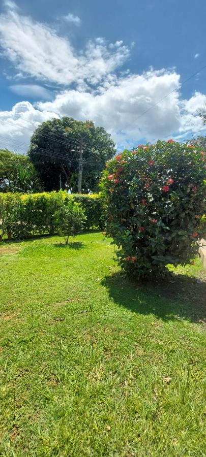 Casa Em Caldas - Piscina Solar E Eletrica Caldas Novas Kültér fotó